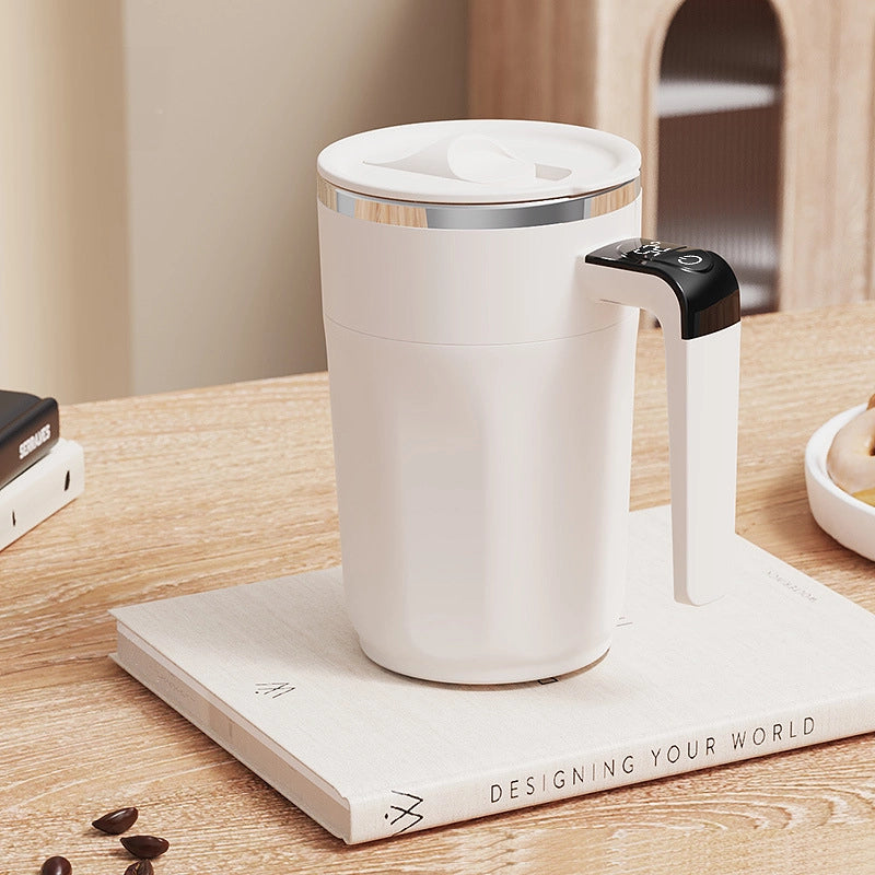 Automatic coffee and milk stirring cup with temperature display Degrees Celsius