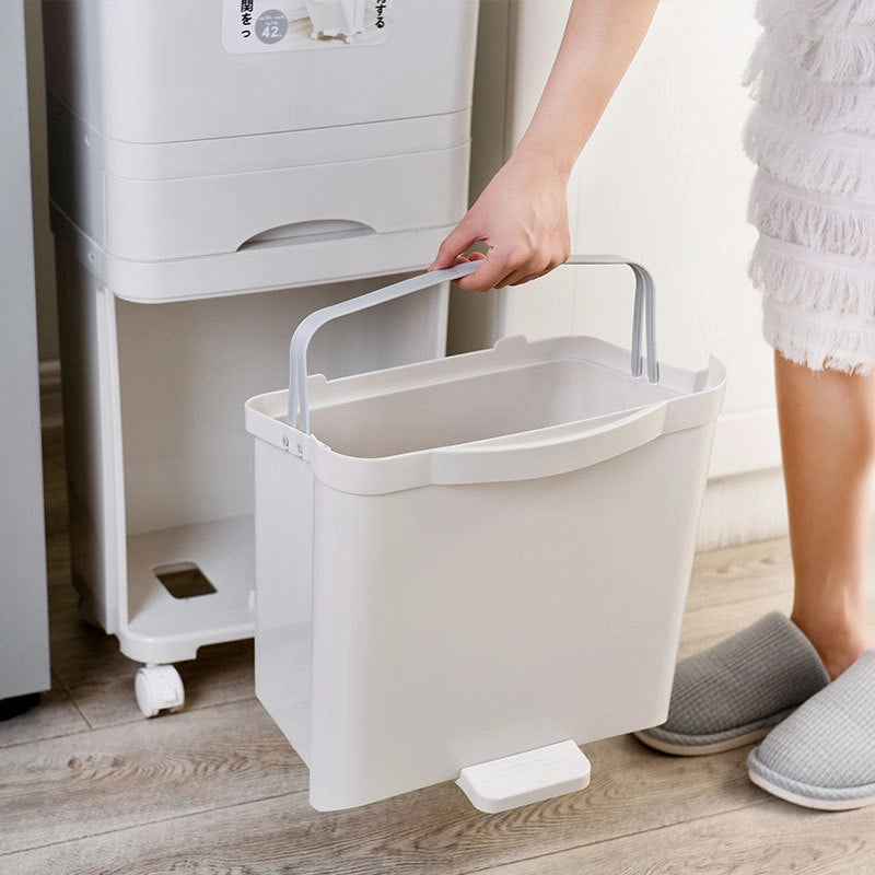 Large-capacity multi-functional partitioned trash can for home kitchens